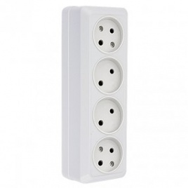 Розетка 4-местная 10А без заземления белая "Рим" EKF