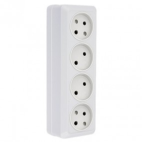 Розетка 4-местная 10А без заземления белая "Рим" EKF фото 1